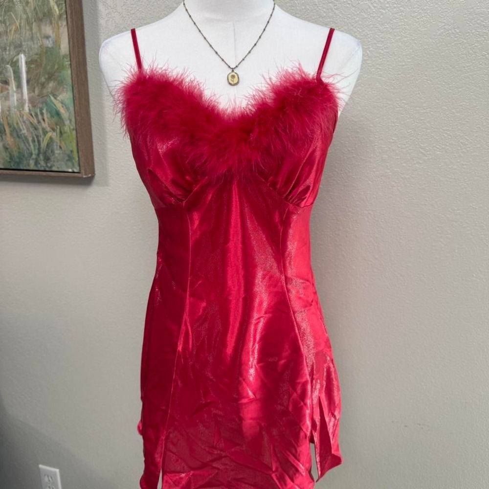 Gilligan & O'Malley Red Feather Trim Satin Slip Dress –‎ Y2K Lingerie Nightie